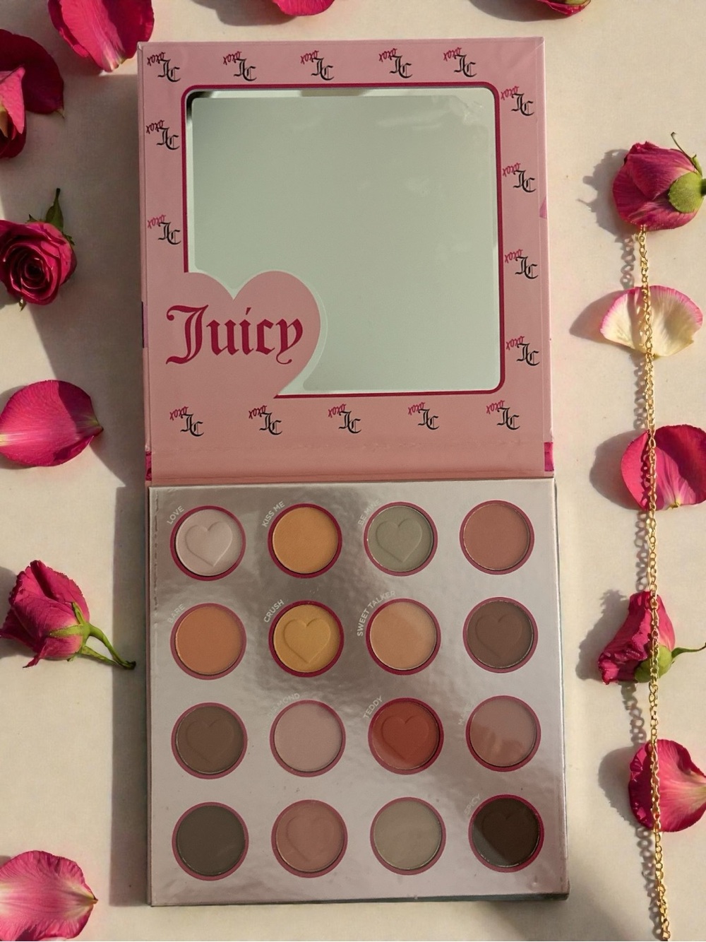 Juicy Couture Pink Heart Motif Eyeshadow Palette NEW - Picture 2 of 3